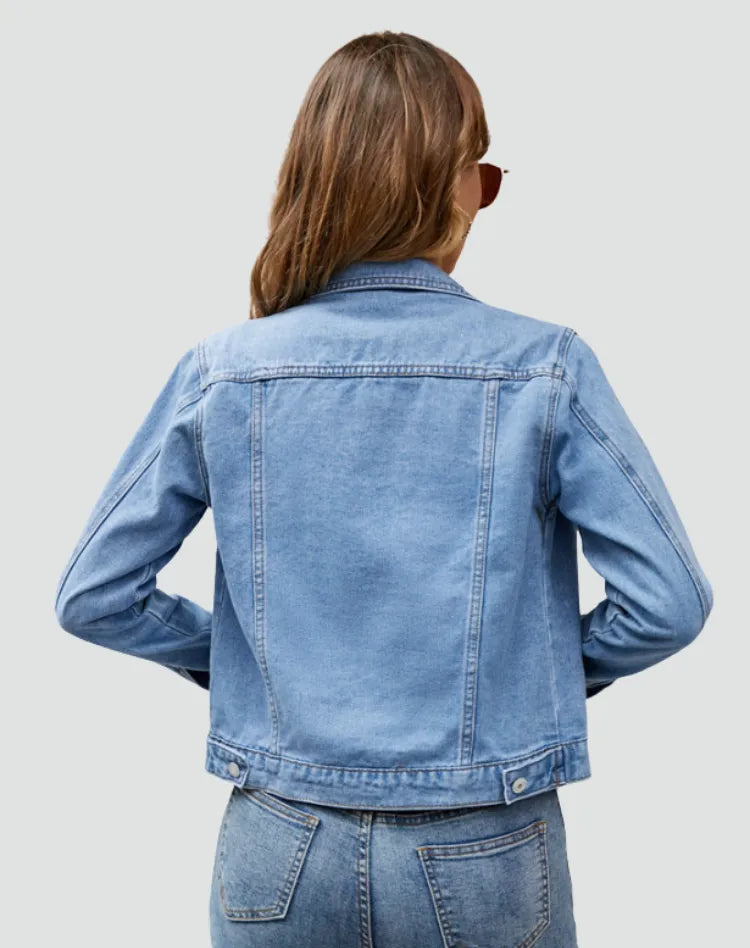 Women’s Fitted Casual Jacket with Button Closure