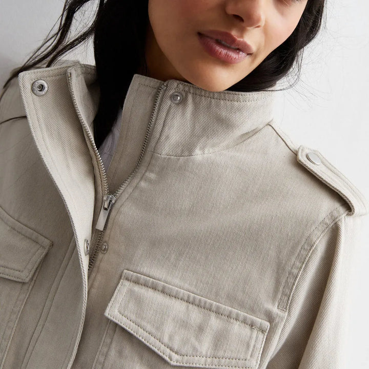 Women’s Quilted Jacket with Zip Closure and Pockets