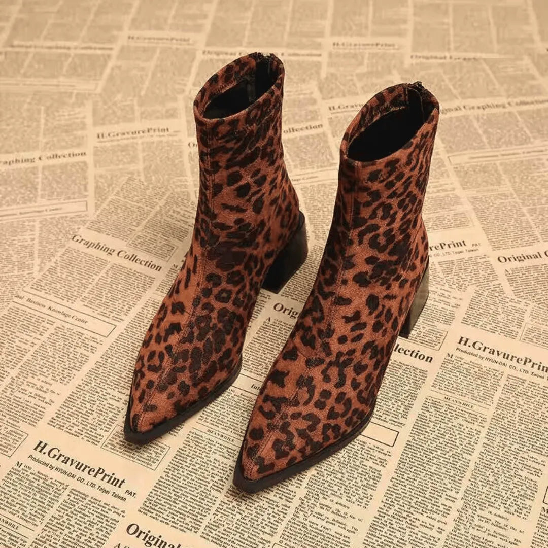 Women's Wide Fit Block Heel Ankle Boots with Side Zip