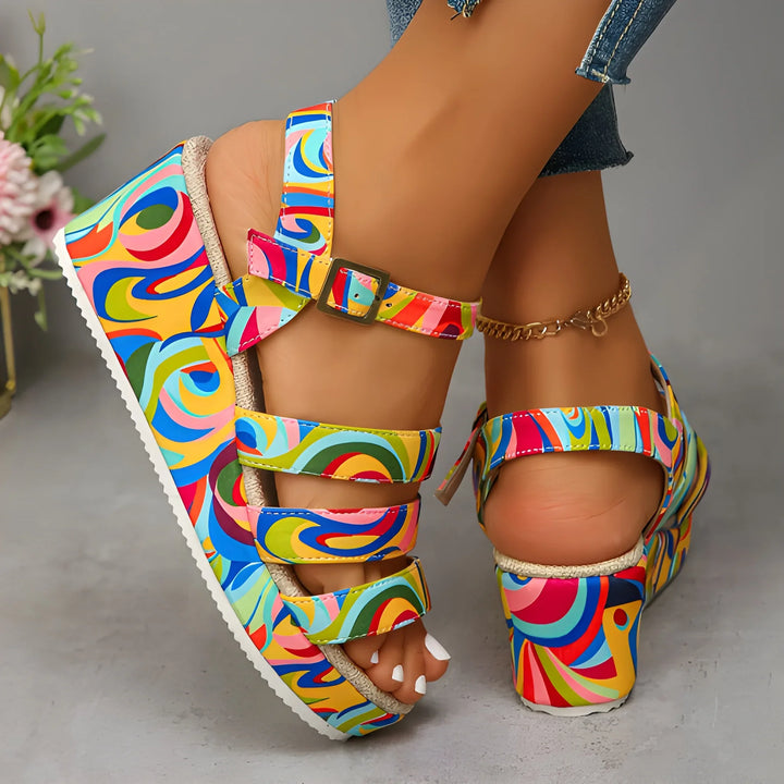 Women's Comfortable Platform Sandals with Non Slip Strappy and Cushioned Sole